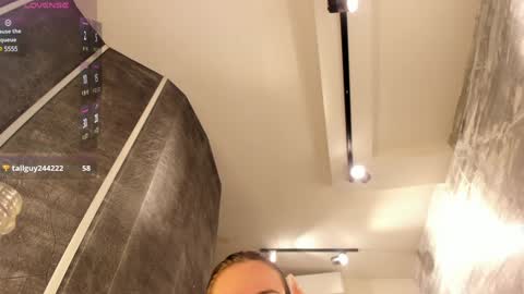 Snapshot of juliasprouse_ chatting on 01-14-25, 04:25 Julias online show from 01-14-25, 04:25