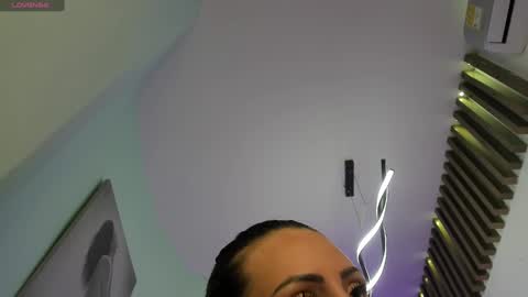 Snapshot of juliasprouse_ chatting on 01-25-25, 04:45 Julias online show from 01-25-25, 04:45