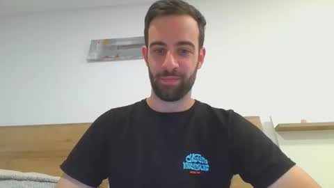 Snapshot of julica93 chatting on 12-15-24, 08:58 Julica online show from 12-15-24, 08:58