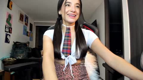 Snapshot of julidavila chatting on 12-07-24, 04:09 Jeimy Help me to reach 100 thumbs up online show from 12-07-24, 04:09