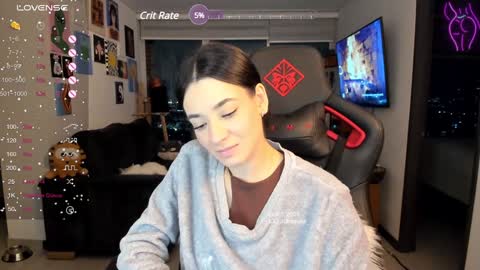 Snapshot of julidavila chatting on 02-06-25, 02:44 Jeimy Help me to reach 100 thumbs up online show from 02-06-25, 02:44