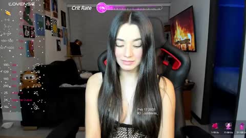 Snapshot of julidavila chatting on 02-18-25, 01:32 Jeimy Help me to reach 100 thumbs up online show from 02-18-25, 01:32