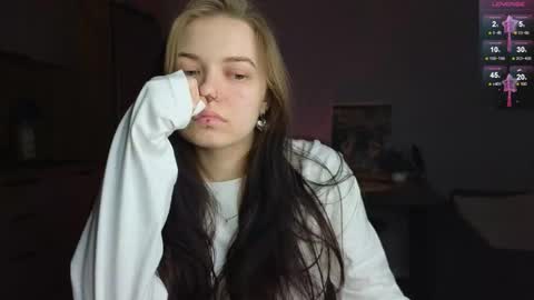 Snapshot of julidropp chatting on 01-29-25, 04:52 julidropp online show from 01-29-25, 04:52