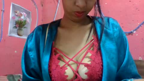 Snapshot of julie0612 chatting on 06-13-26, 06:11 julie0612 online show from 06-13-26, 06:11