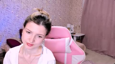 Julie online show from 02-23-25, 03:29