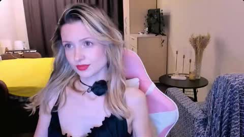 Julie online show from 02-04-26, 03:29