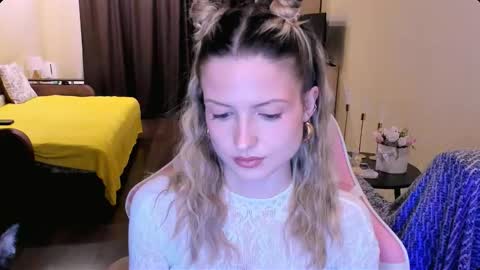 Julie online show from 02-26-26, 03:00