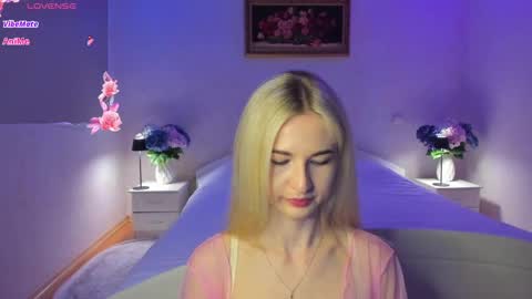 Snapshot of julieblazex chatting on 05-30-26, 09:45 julieblazex online show from 05-30-26, 09:45