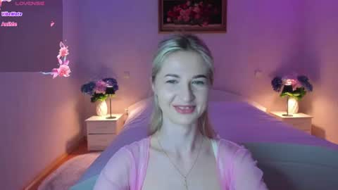 Snapshot of julieblazex chatting on 06-25-26, 09:41 julieblazex online show from 06-25-26, 09:41