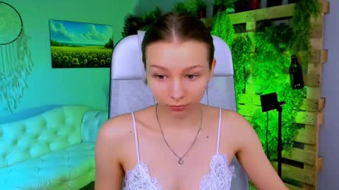 juliedaniel online show from 11-25-25, 08:14