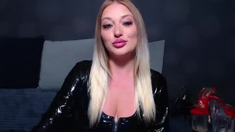 Snapshot of juliediamond chatting on 07-04-26, 06:19 julia online show from 07-04-26, 06:19