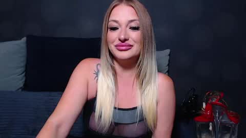Snapshot of juliediamond chatting on 07-09-26, 05:33 julia online show from 07-09-26, 05:33