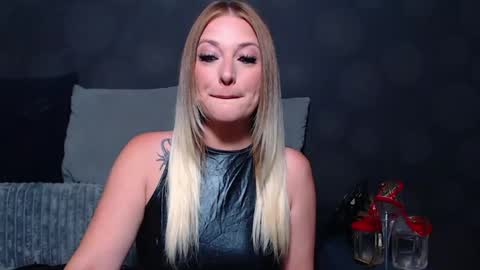 Snapshot of juliediamond chatting on 07-19-26, 05:11 julia online show from 07-19-26, 05:11