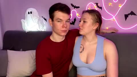 Julie and Thomas online show from 10-26-25, 08:09