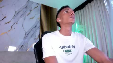 Julien online show from 07-18-26, 12:09