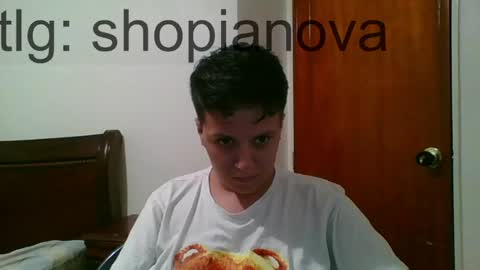 Snapshot of julieta969028 chatting on 04-15-26, 11:27 Nati online show from 04-15-26, 11:27