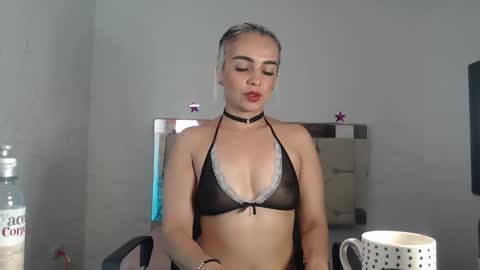 julieta__fox_ online show from 01-17-25, 04:28