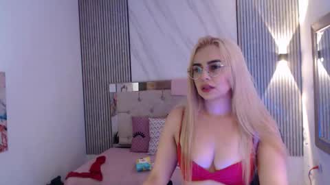 julieta__fox_ online show from 03-02-26, 02:03