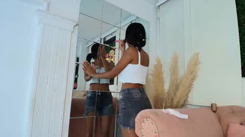 Juli online show from 11-02-25, 07:38