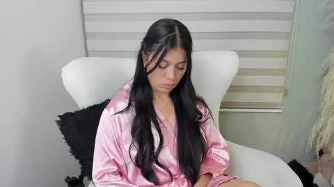 Snapshot of julieta_evans_1 chatting on 07-18-26, 01:10 Julieta online show from 07-18-26, 01:10