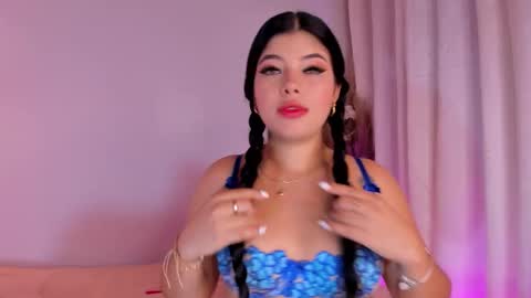 Snapshot of julieta_red2 chatting on 10-14-25, 10:54 Julie independent model online show from 10-14-25, 10:54