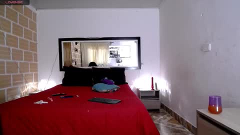 Julieta Rodriguez online show from 11-11-25, 06:19