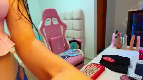 julieta_rose19 online show from 11-16-25, 03:01