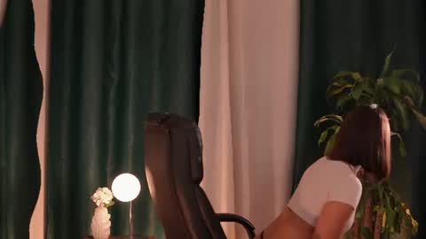 Snapshot of julieta_valencia chatting on 07-25-26, 01:58 julieta_valencia online show from 07-25-26, 01:58