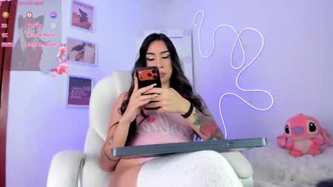 Snapshot of julietabomgv chatting on 05-05-26, 03:58 julietabomgv online show from 05-05-26, 03:58