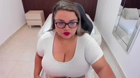 Snapshot of julietacarson chatting on 06-02-26, 07:16 J U L IE T A online show from 06-02-26, 07:16