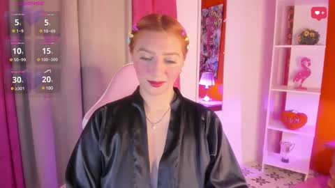 Snapshot of julietacollins_ chatting on 02-25-25, 02:03 Juliet online show from 02-25-25, 02:03