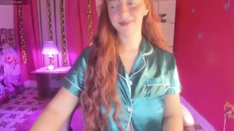Snapshot of julietacollins_ chatting on 09-13-25, 04:01 Juliet online show from 09-13-25, 04:01