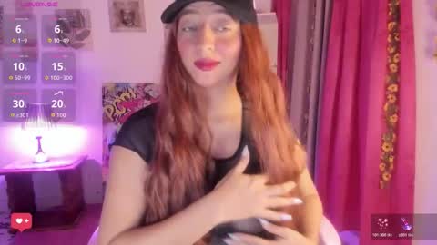 Snapshot of julietacollins_ chatting on 11-30-25, 01:31 Juliet online show from 11-30-25, 01:31