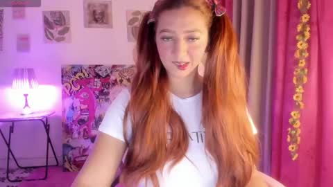 Snapshot of julietacollinss chatting on 06-06-26, 03:17 Julieta online show from 06-06-26, 03:17