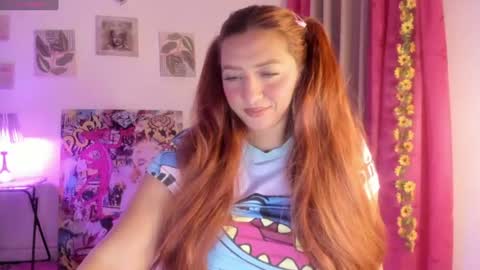 Snapshot of julietacollinss chatting on 06-26-26, 02:27 Julieta online show from 06-26-26, 02:27
