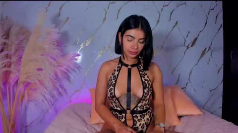 Julieth Gomez online show from 11-16-25, 05:57