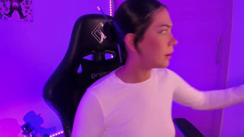 Snapshot of julietariverss chatting on 12-06-24, 01:40 Julieta online show from 12-06-24, 01:40