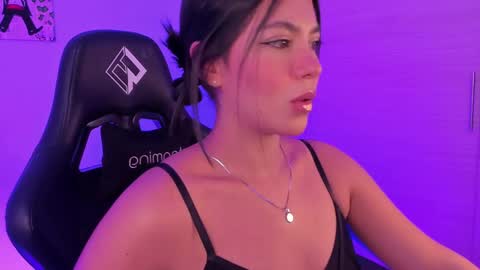 Snapshot of julietariverss chatting on 02-11-25, 01:41 Julieta online show from 02-11-25, 01:41