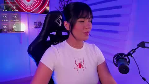 Snapshot of julietariverss chatting on 09-18-25, 01:18 Julieta online show from 09-18-25, 01:18