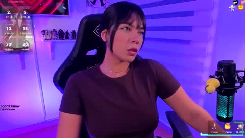 Snapshot of julietariverss chatting on 10-31-25, 01:28 Julieta online show from 10-31-25, 01:28