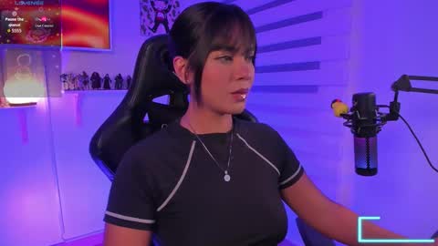 Snapshot of julietariverss chatting on 11-26-25, 12:00 Julieta online show from 11-26-25, 12:00