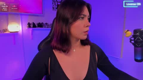 Snapshot of julietariverss chatting on 03-25-26, 02:39 Julieta online show from 03-25-26, 02:39