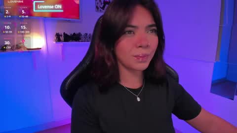 Snapshot of julietariverss chatting on 04-19-26, 10:47 Julieta online show from 04-19-26, 10:47