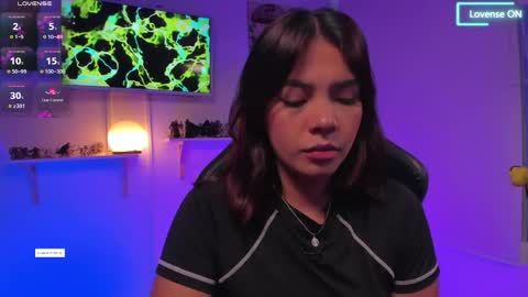 Snapshot of julietariverss chatting on 04-24-26, 11:01 Julieta online show from 04-24-26, 11:01