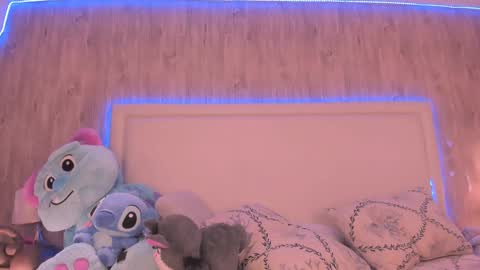 Snapshot of julietavargas chatting on 12-28-24, 12:35 Julieta Vargas online show from 12-28-24, 12:35