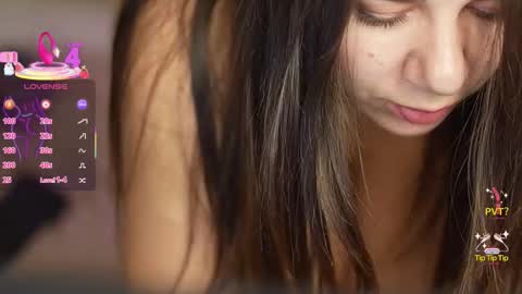 Snapshot of julietdream chatting on 11-29-25, 08:50 J U L I E T online show from 11-29-25, 08:50