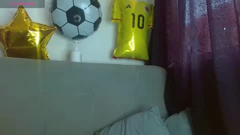 juliethamarquezz online show from 07-04-26, 04:46