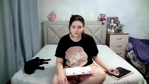 Julietkitty online show from 01-22-25, 04:23