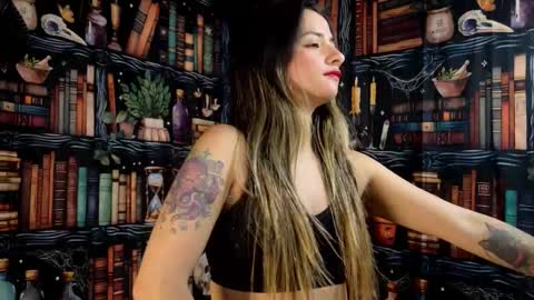 Julietta Jackson online show from 11-19-25, 08:42