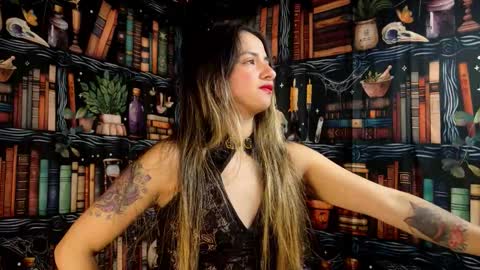 Julietta Jackson online show from 11-21-25, 09:35